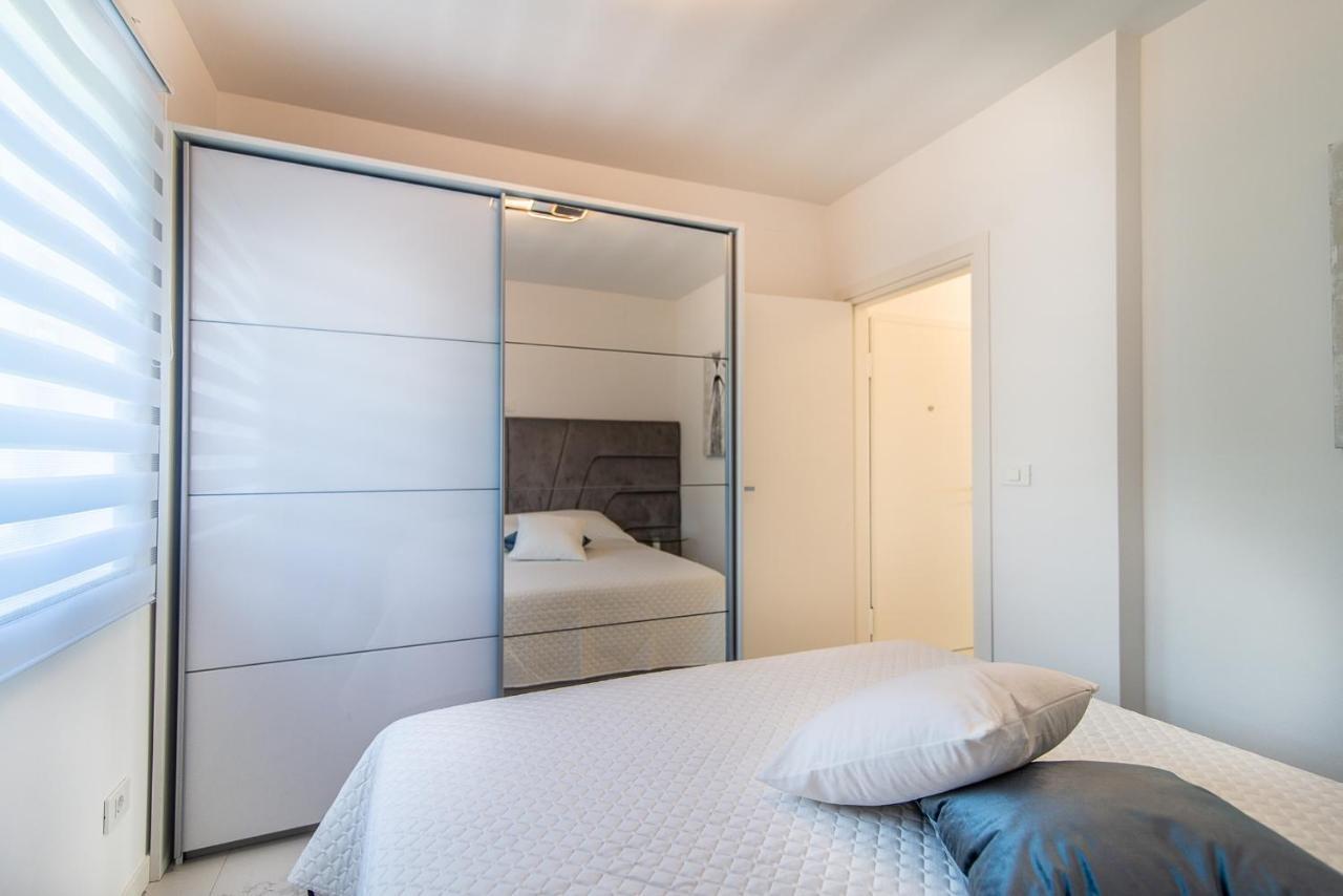 Luxury Apartment Queens Dramalj Exterior foto